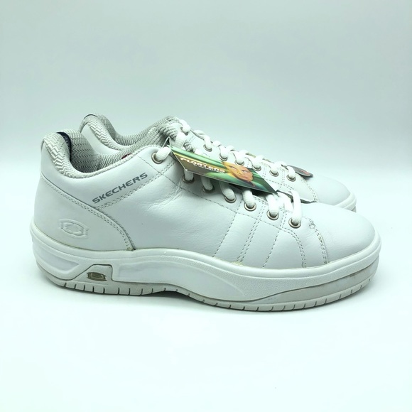 leather skechers tennis shoes